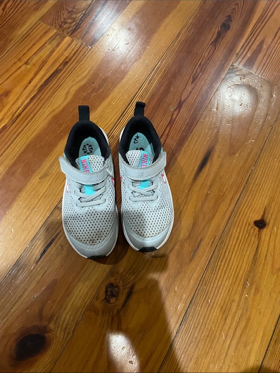 Nike Other - Nike Kids Light Gray Sneakers with Aqua and Pink Accents